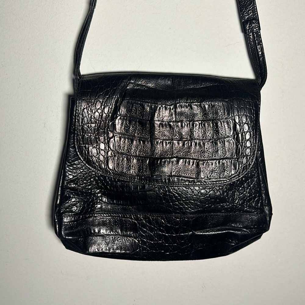 Alfa Florence made in Italy black leather gator texture bag